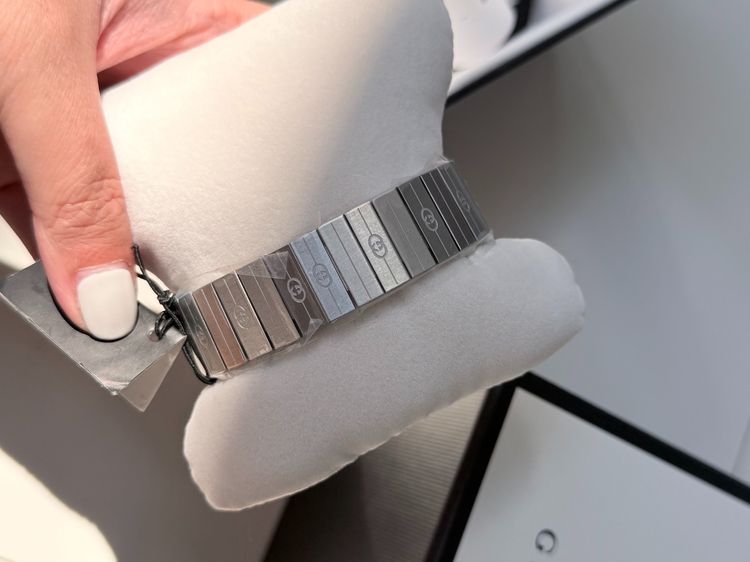 นาฬิกาGucci Grip สีเงิน 38 mm รูปที่ 2