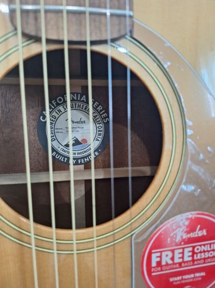 ขายโปร่งไฟฟ้า Fender Newporter Player California series รูปที่ 2