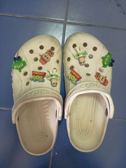 รองเท้า crocs
