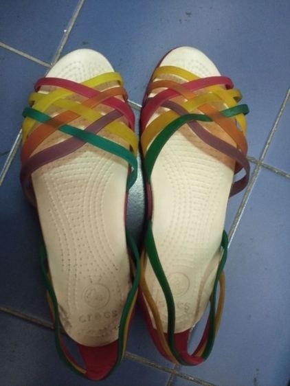 รองเท้า crocs