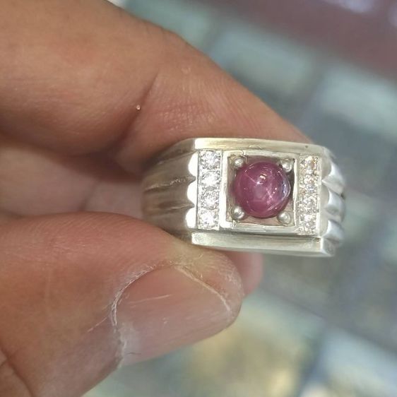 แหวนเงินแท้ 925 พลอยแท้ล้อมเพชรโมอิส