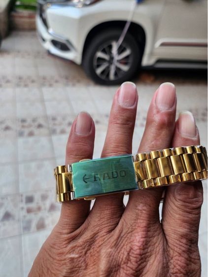 นาฬิกาข้อมือผู้ชายเรือนทอง รูปที่ 4