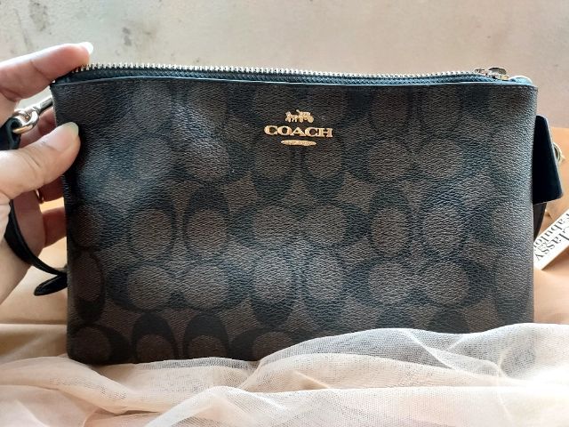 กระเป๋า Coach ของแท้