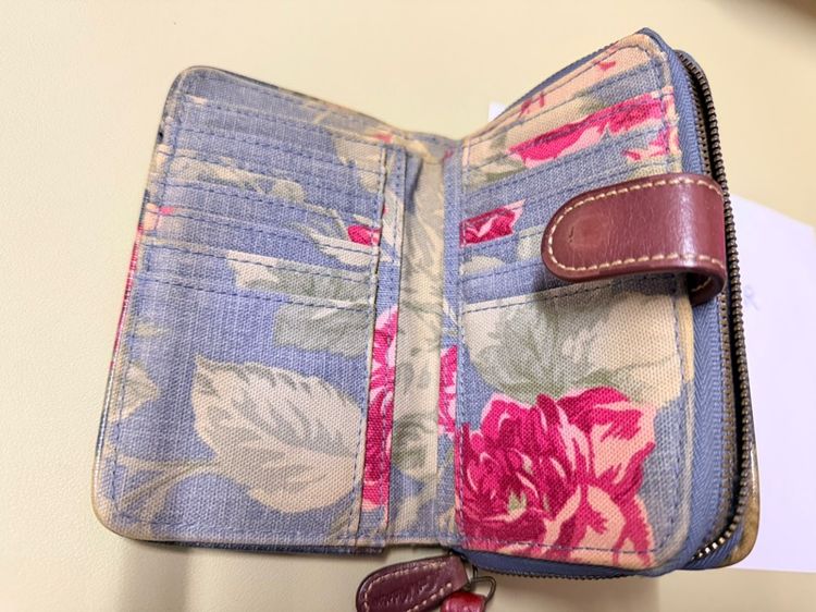 กระเป๋าสตางค์ Cath Kidston ของแท้ สภาพดี รูปที่ 2