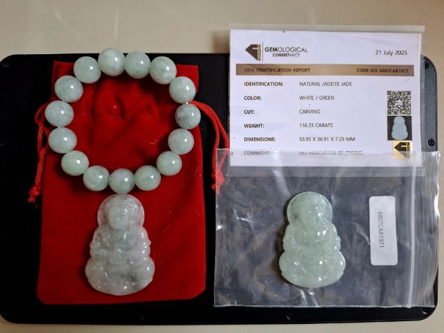 หยกพม่าแท้ แกะสักเจ้าแม่กวนอิม สีกรีนไวท์ มีใบรับประกันแท้