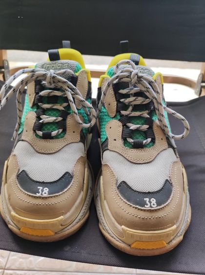 รองเท้า Balenciaga triple s  รูปที่ 3