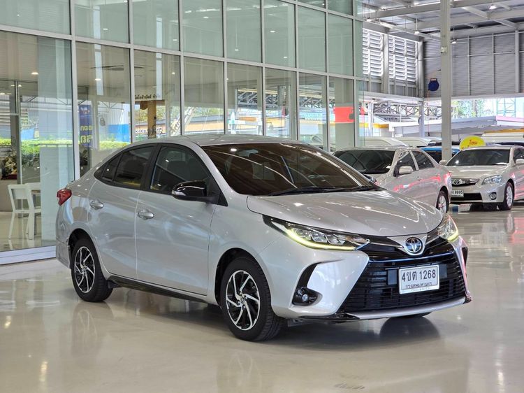 Toyota Yaris ATIV 2020 1.2 Sport Premium Sedan เบนซิน ไม่ติดแก๊ส เกียร์อัตโนมัติ บรอนซ์เงิน รูปที่ 3