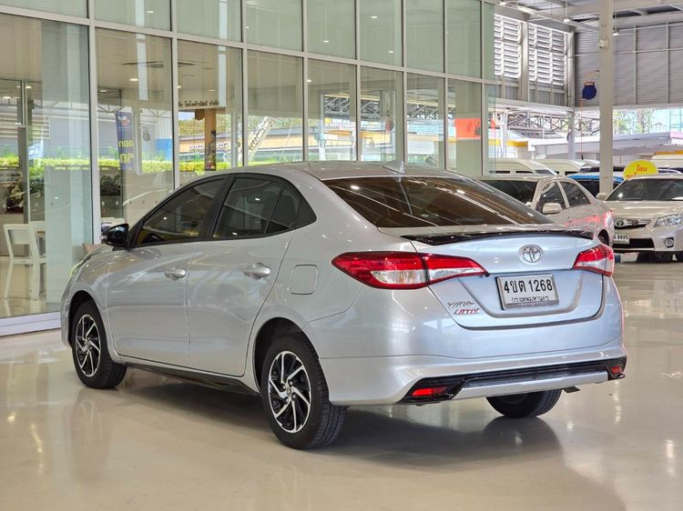 Toyota Yaris ATIV 2020 1.2 Sport Premium Sedan เบนซิน ไม่ติดแก๊ส เกียร์อัตโนมัติ บรอนซ์เงิน รูปที่ 4