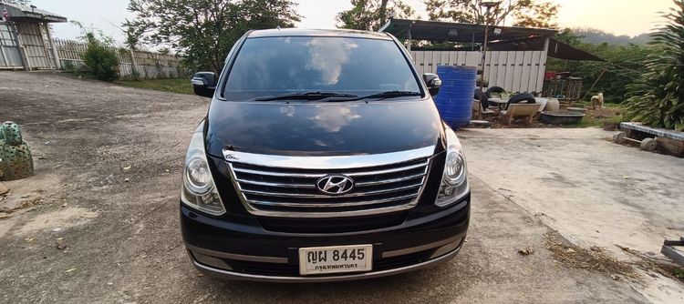 Hyundai H-1  2013 2.5 GRAND STAREX Van ดีเซล ไม่ติดแก๊ส เกียร์อัตโนมัติ ดำ รูปที่ 4