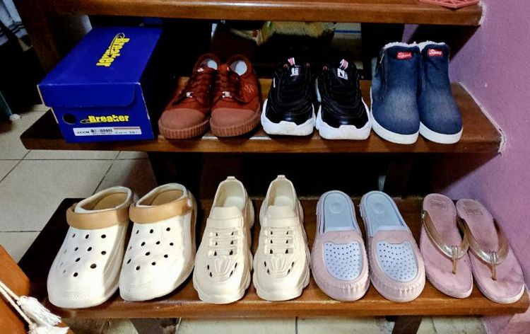 รองเท้ามือสองราคาแบ่งปันค่ะ