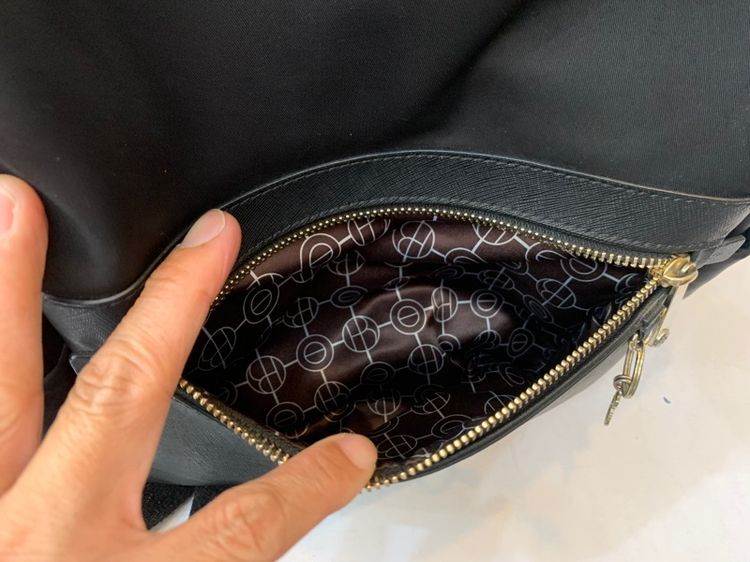  Henri Bendel diaper backpack กระเป๋าเป้คุณภาพสูง แบรนด์อเมริกา สภาพสวยๆ 950 บาท รูปที่ 8