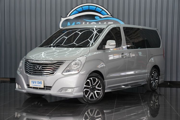 รถ Hyundai H-1  2.5 Deluxe สี เทา