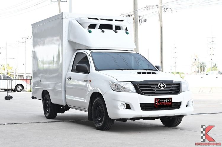 รถ Toyota Hilux Revo 2.4 J Plus สี ขาว