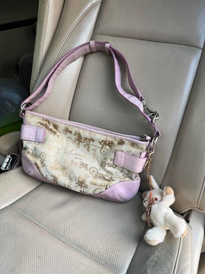 หนังแท้ หญิง Coach Hamptons Scribble Demi Bag สีชมพู แท้100 💯  ปี 2010💗