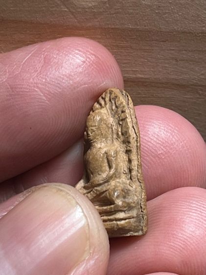 พระรอดกุมหาวัน รูปที่ 3