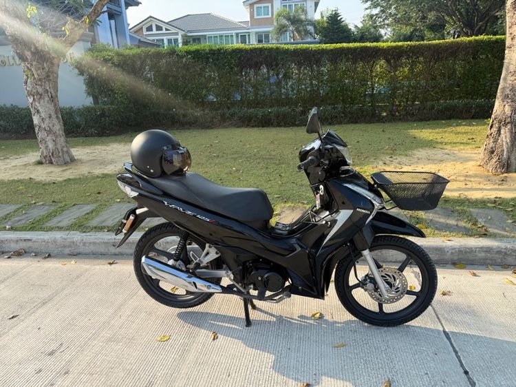 เวฟ 125i ปี 2023 ไมล์ 7900 โล สภาพใหม่   รูปที่ 4