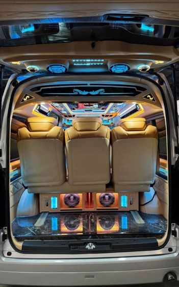 บริการให้เช่ารถตู้พร้อมคนขับ รถตู้เช่ารุ่นใหม่ เช่ารถตู้รายวัน 0818486361 รูปที่ 9