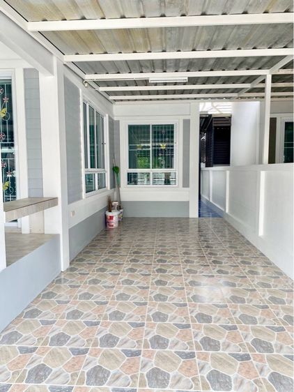 อื่นๆ มีบางส่วน 2016 ใช่ บ้านแฝดพร้อมอยู่ ชลบุรี พานทอง รูปที่ 2