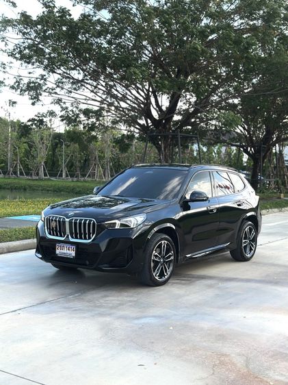 รถ BMW X1 2.0 sDrive20i M Sport สี ดำ