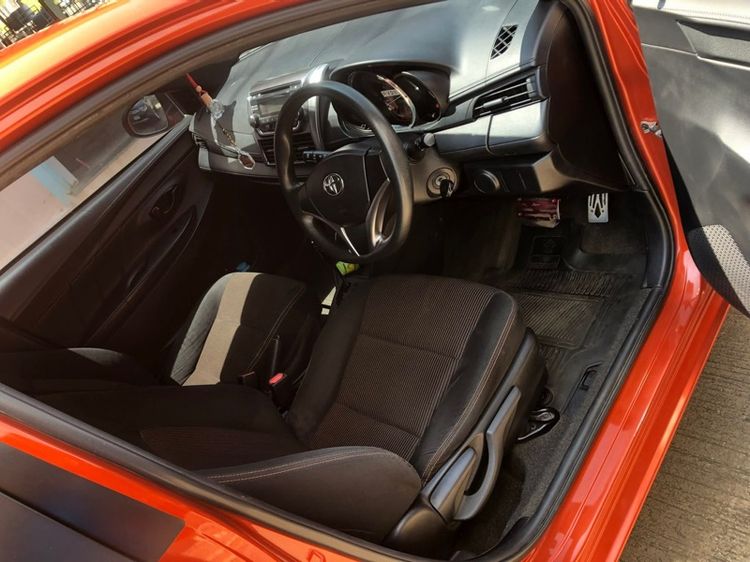 Toyota Yaris 2014 1.2 E Sedan เบนซิน ไม่ติดแก๊ส เกียร์อัตโนมัติ ส้ม รูปที่ 4