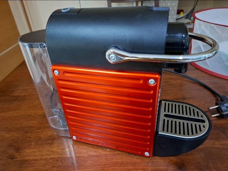 Nespresso Pixie Coffe Maker รูปที่ 2