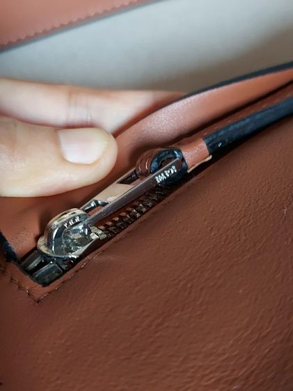กระเป๋าสะพาย Loewe สีน้ำตาล รูปที่ 12