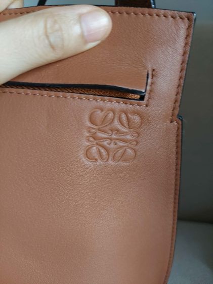 กระเป๋าสะพาย Loewe สีน้ำตาล รูปที่ 7