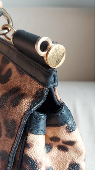 กระเป๋าถือ Dolce and Gabbana ของแท้ลายเสือ รูปที่ 16