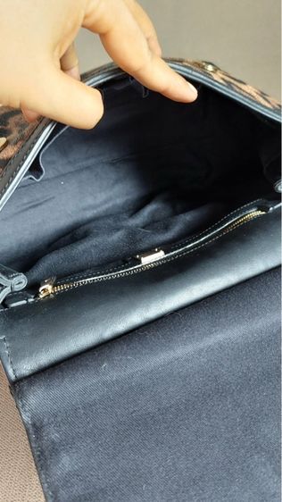 กระเป๋าถือ Dolce and Gabbana ของแท้ลายเสือ รูปที่ 11