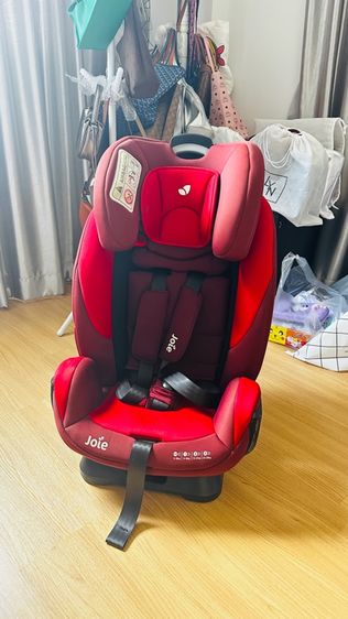 คาร์ซีทในภาพคือยี่ห้อ Joie (โจวอี้) รุ่น Every Stage