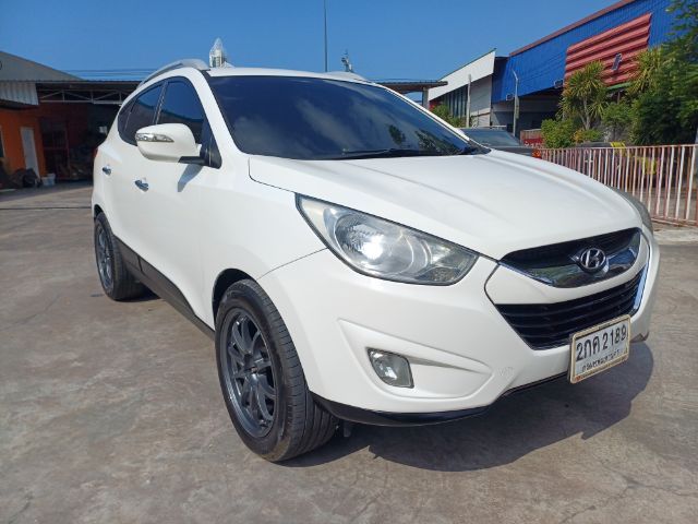 รถ Hyundai Tucson 2.0 D 4WD สี ขาว