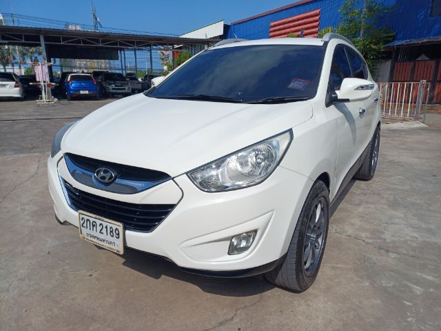 Hyundai Tucson 2013 2.0 D 4WD Utility-car ดีเซล ไม่ติดแก๊ส เกียร์อัตโนมัติ ขาว รูปที่ 4