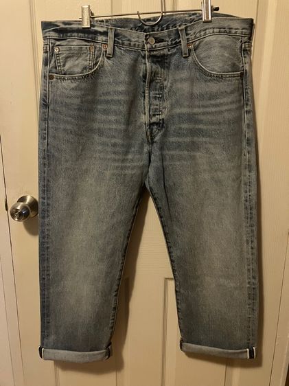 ลีวาย 501 บิ๊กอี ริมแดง ป้ายหนังแท้ เอว 38 ยาว 32 ริมแดงสวยมาก สีสวย เดิมๆ ทุกจุด ไม่มีขาด 