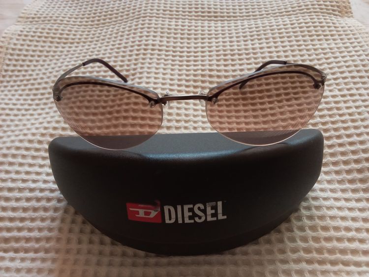 🕶️ แว่นกันแดด Diesel Retro Vibe เลนส์สีชา ทรงย้อนยุคสุดเท่ ของแท้ 100 รูปที่ 2