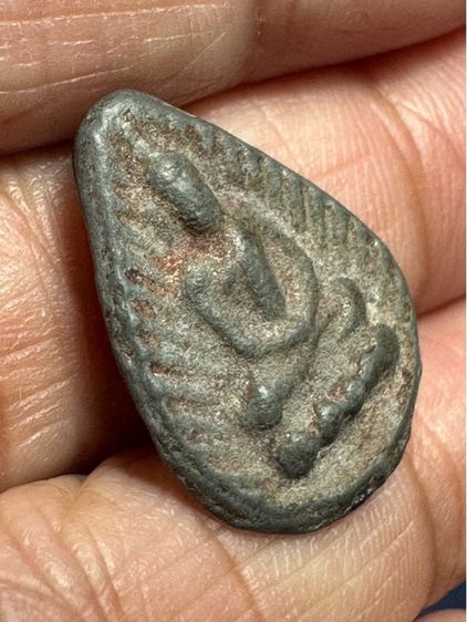 🙏เหรียญหล่อหลังยันต์ เนื้อทองผสม ไม่ทราบที่🙏เหรียญกลีบบัว เนื้อชินตะกั่ว ไม่ทราบที่ องค์ละ1250 รูปที่ 10