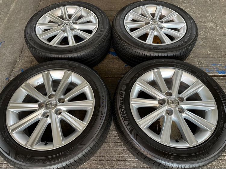 Toyota Camry 17 นิ้ว Top Hybrid 🔥 รูปที่ 2