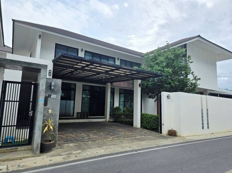 ตกแต่งครบ บ้านโมเดิร์นพร้อมเฟอร์
