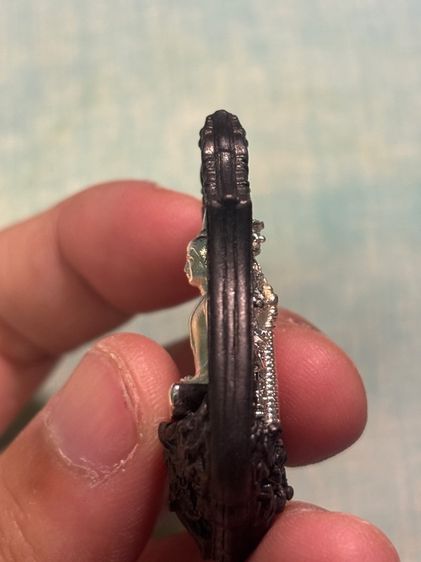 งานพุทธศิลป์ รมดำเข้มขลัง ตอกโค้ดพิเศษ ด ๑๙ รูปที่ 4