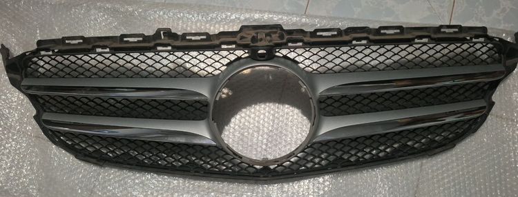 กระจังหน้ารถเบ็นซ์ c350e  รูปที่ 4