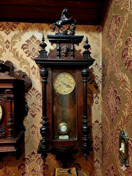 นาฬิกาเก่า นาฬิกาเยอรมัน ยี่ห้อ ศรไขว้