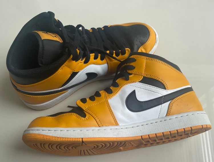 Air Jordan 1 High OG "Yellow Toe" (Taxi) ของแท้ รูปที่ 4