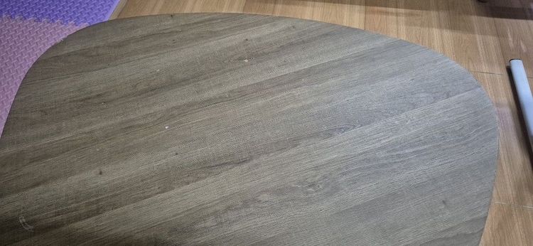 ขายด่วน โต๊ะกลางทรงสามเหลี่ยม สภาพสวย ราคาเบาๆ รูปที่ 3