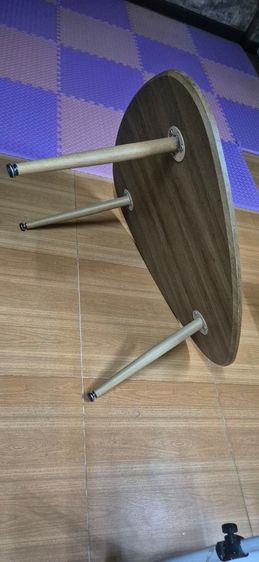 ขายด่วน โต๊ะกลางทรงสามเหลี่ยม สภาพสวย ราคาเบาๆ รูปที่ 4