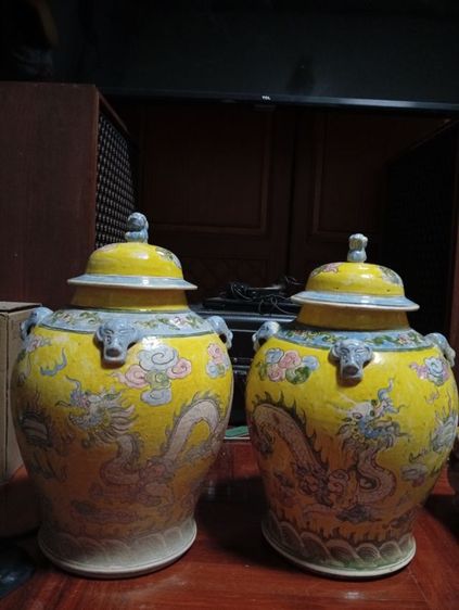 โถ เบญจรงค์ (ของเก่า)