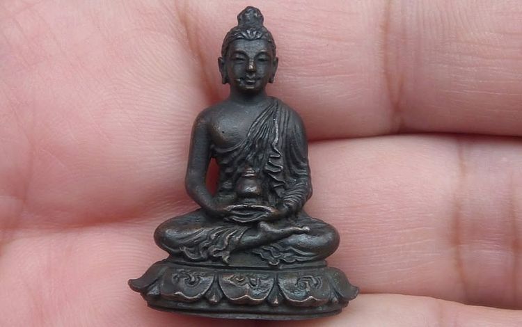 พระกริ่งพุทธปริตหลวงปู่ดุลย์