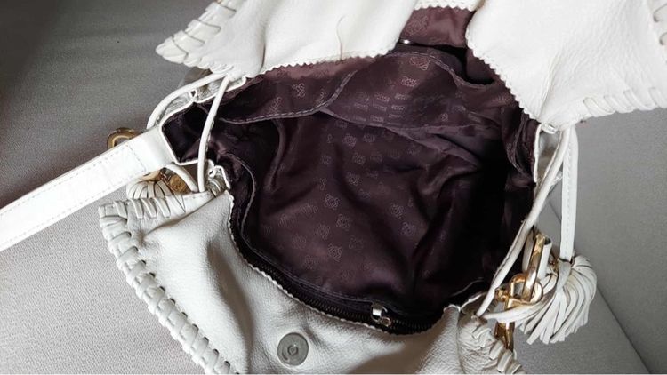 กระเป๋า สะพาย Loewe สีขาวครีม รูปที่ 10