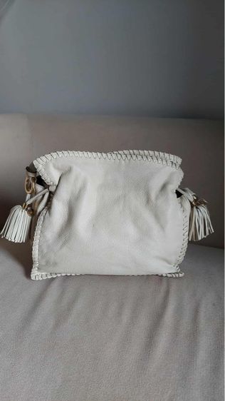 กระเป๋า สะพาย Loewe สีขาวครีม รูปที่ 3