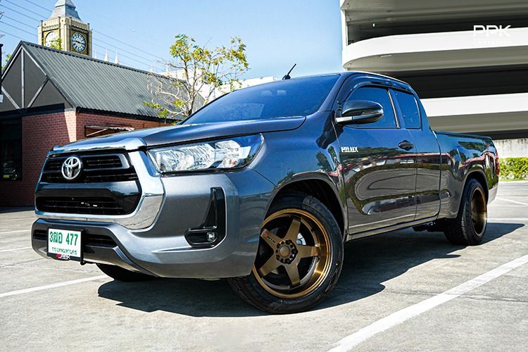 รถ Toyota Hilux Revo 2.4 Z Edition Entry สี ขาว