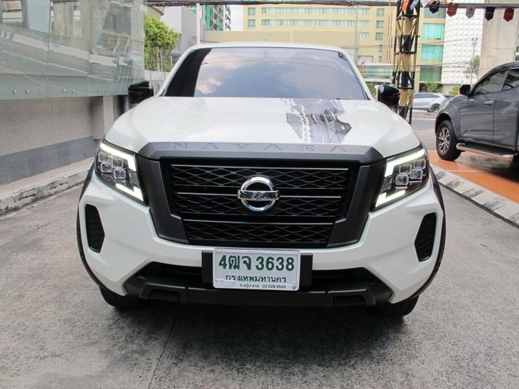 Nissan Navara 2025 2.3 Calibre E Black Edition Pickup ดีเซล ไม่ติดแก๊ส เกียร์ธรรมดา ขาว รูปที่ 3