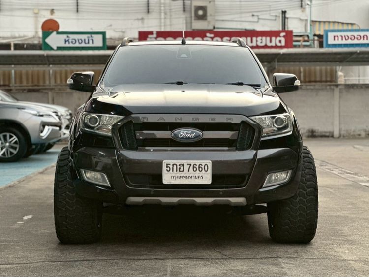 รถ Ford Ranger 2.2 Wildtrak 4WD สี ดำ